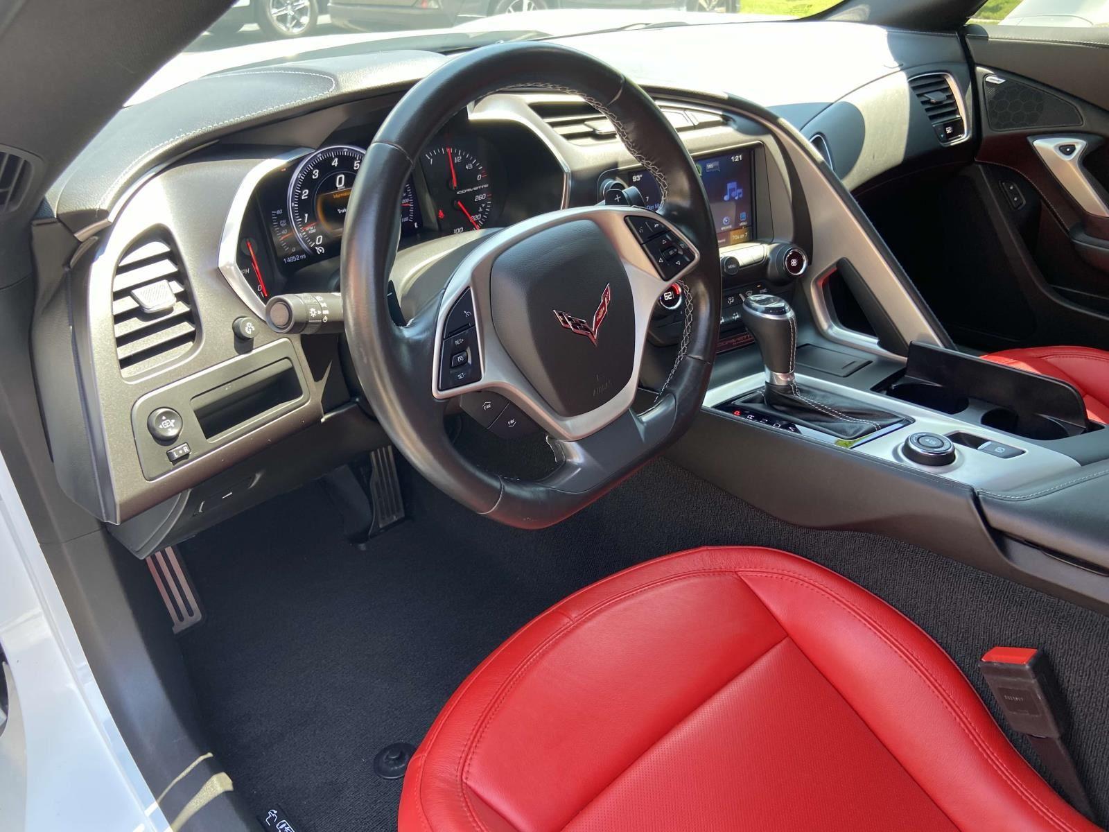 2019 Chevrolet Corvette Stingray 1LT photo 3