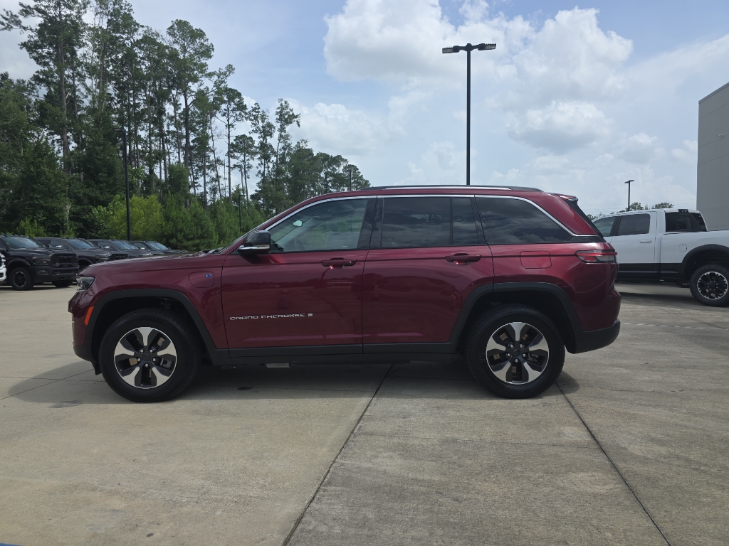 2023 Jeep Cherokee Limited photo 4