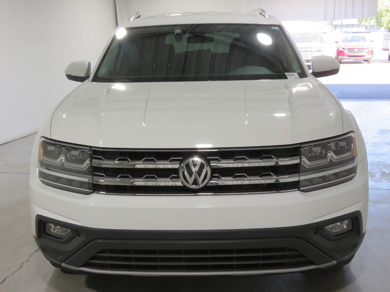 2018 Volkswagen Atlas SE photo 2