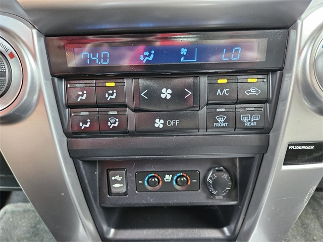 2014 Toyota 4Runner Base photo 23