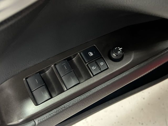 2022 Toyota Camry SE photo 21