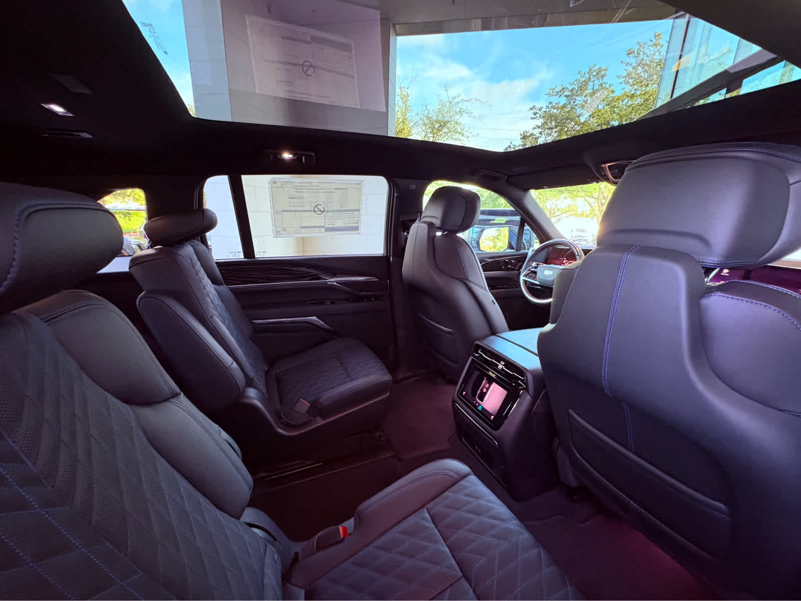 2025 Cadillac Escalade IQ Luxury photo 22