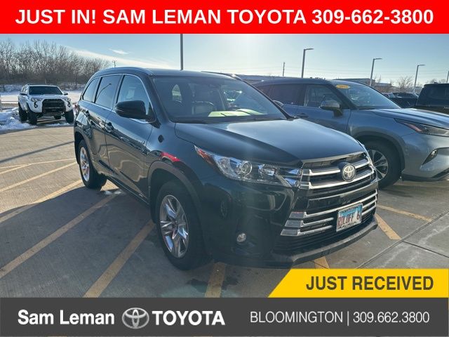 2019 Toyota Highlander Limited's photo