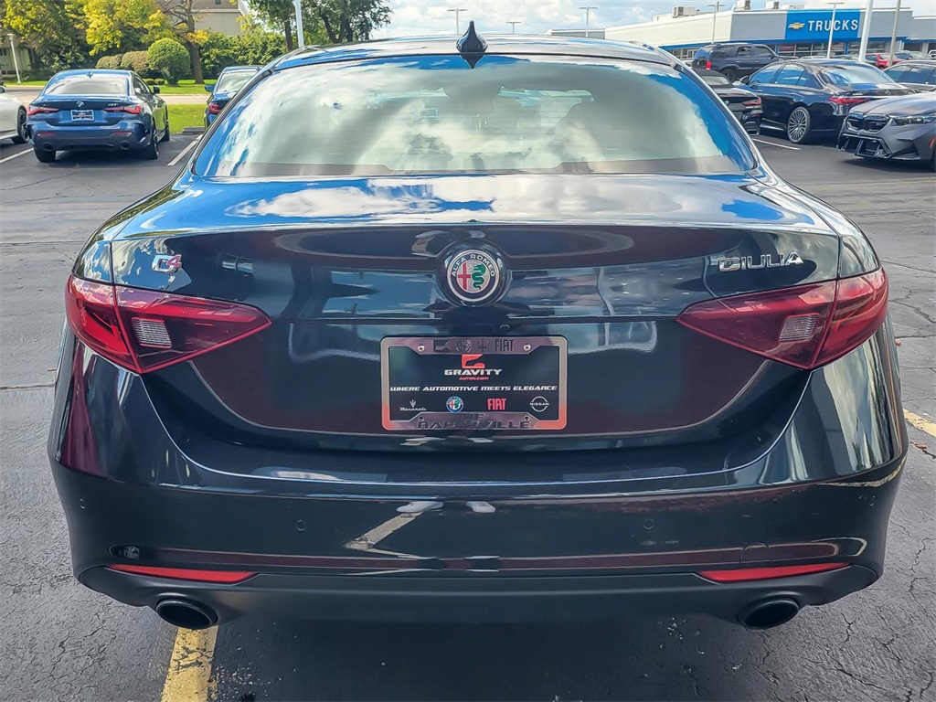 2023 Alfa Romeo Giulia Ti photo 4