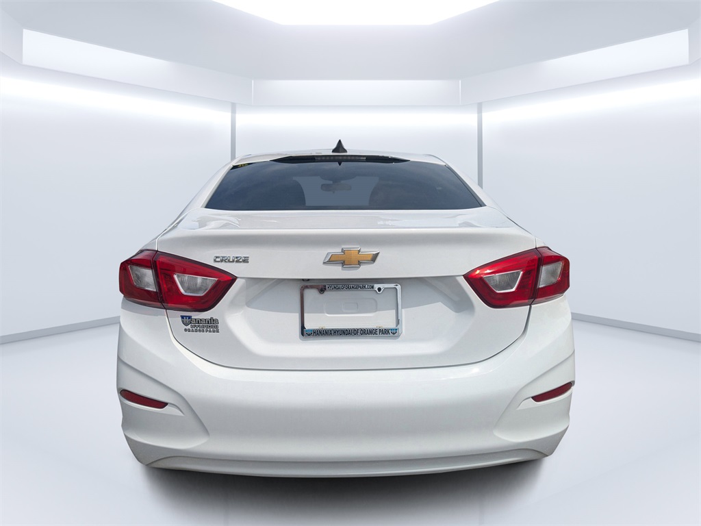 2019 Chevrolet Cruze LS photo 4