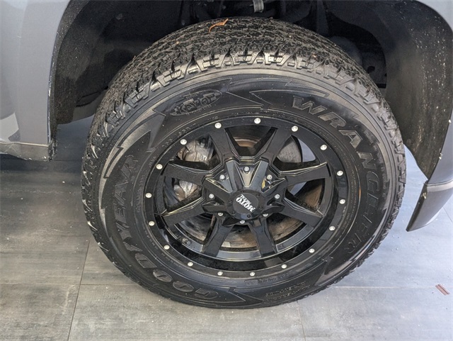 2020 Chevrolet Colorado LT photo 15