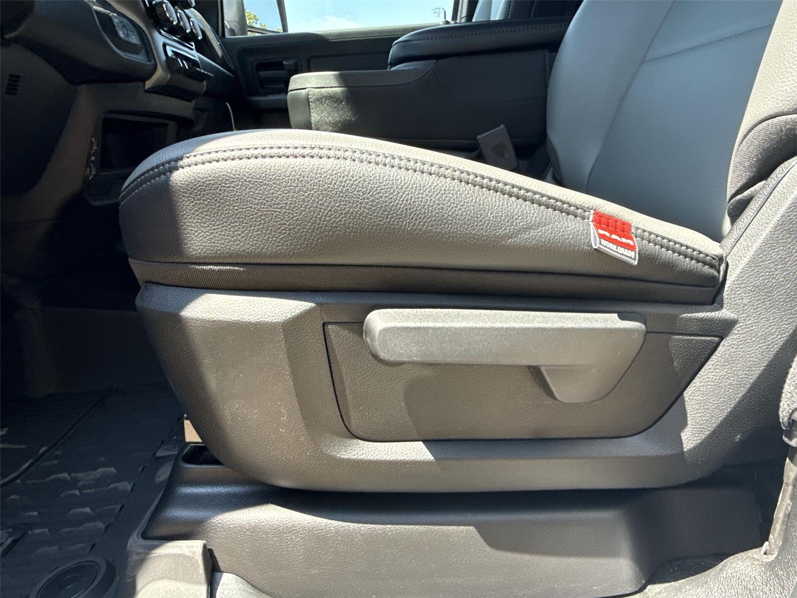 2026 Ram 2500 Tradesman photo 13