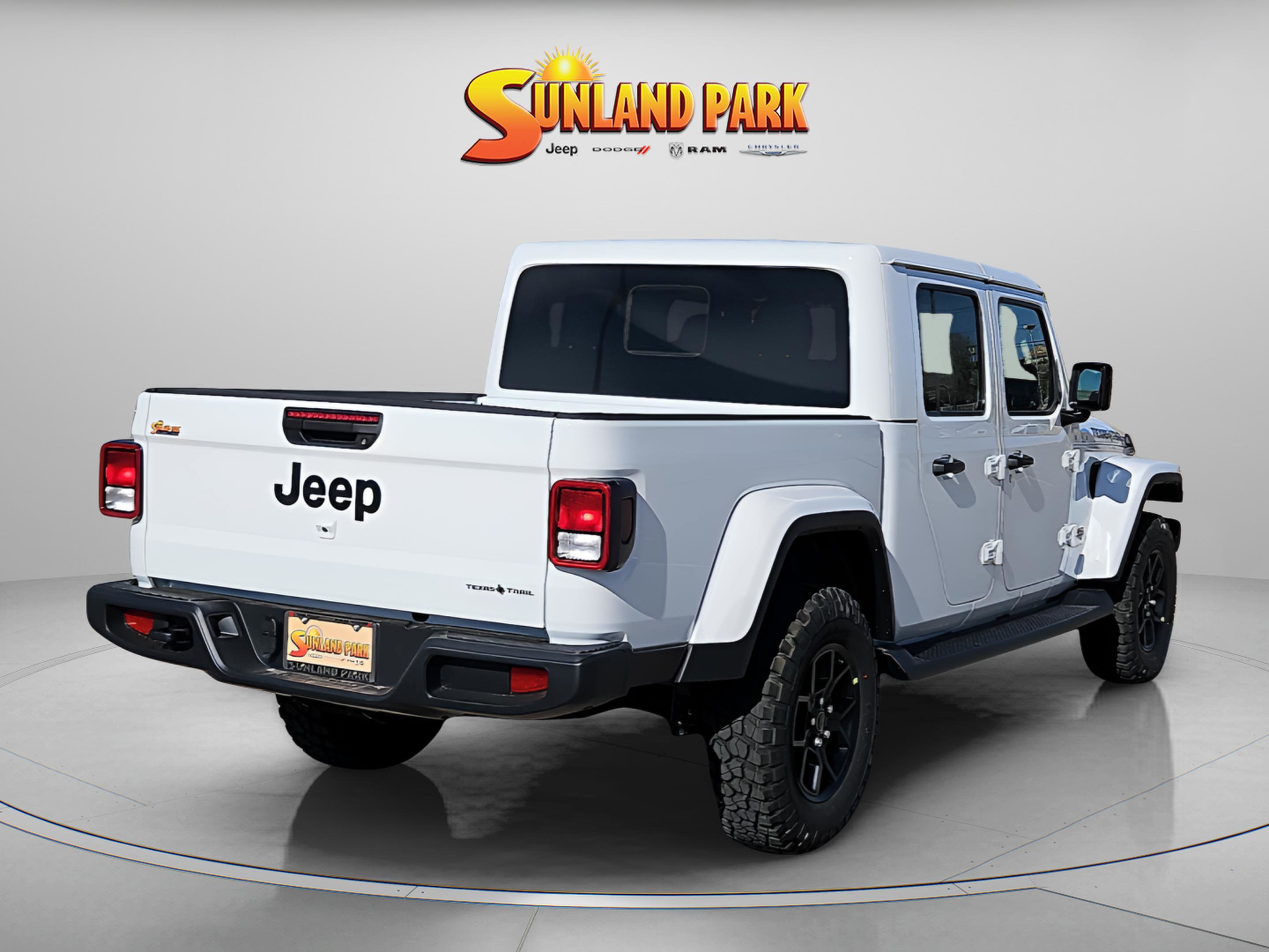 2026 Jeep Gladiator Texas Trail photo 4