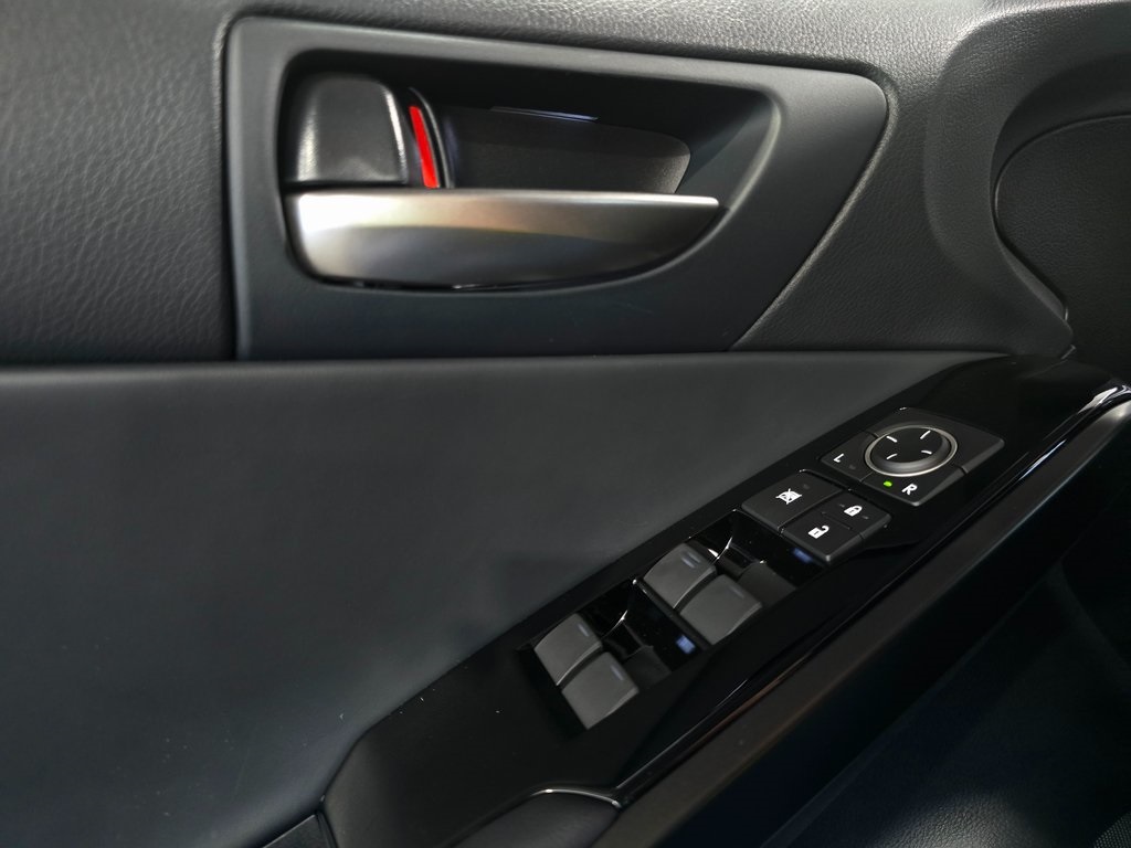 2025 Lexus IS 300 photo 11