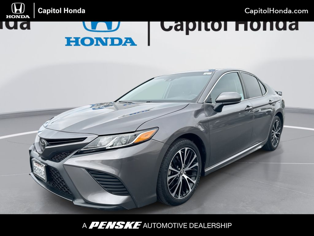 2018 Toyota Camry SE