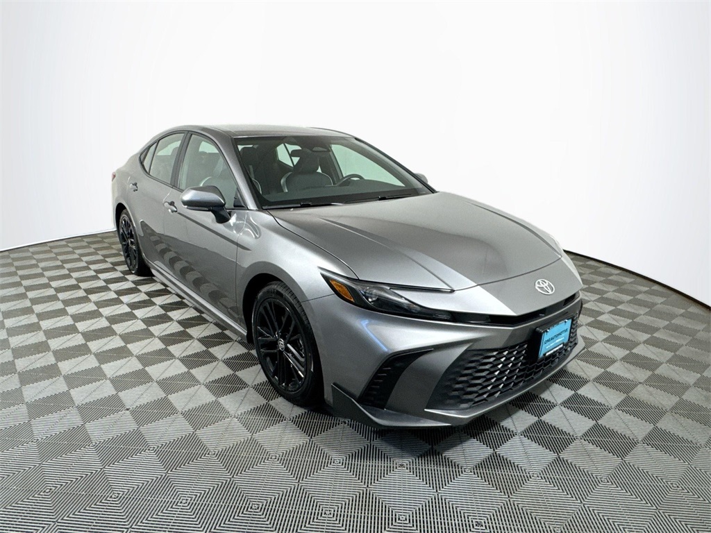 2025 Toyota Camry SE photo 4