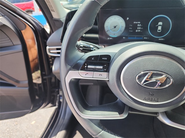 2023 Hyundai Elantra SEL photo 22
