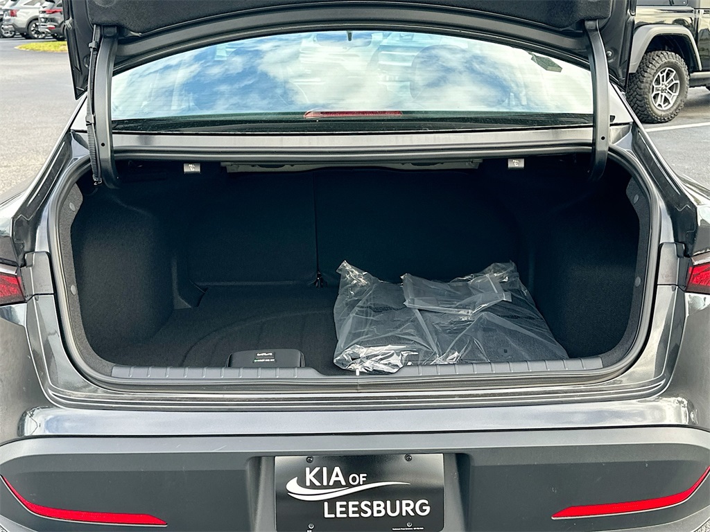 2025 Kia K4 LXS photo 22