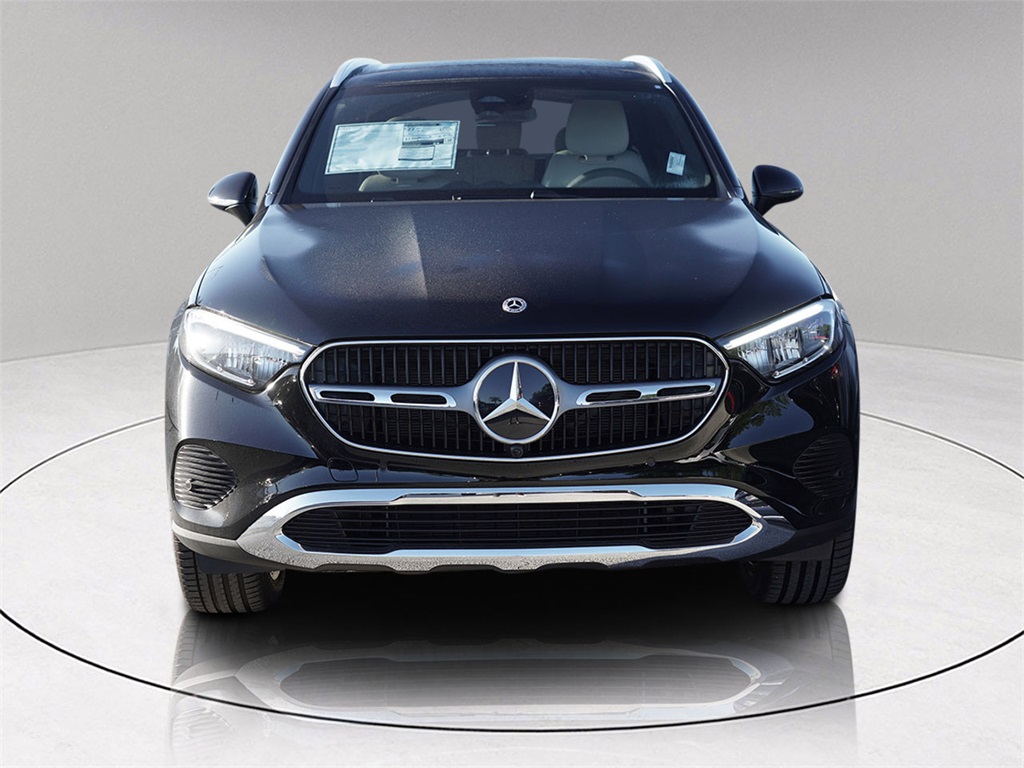 2026 Mercedes Benz GLC 300 photo 2