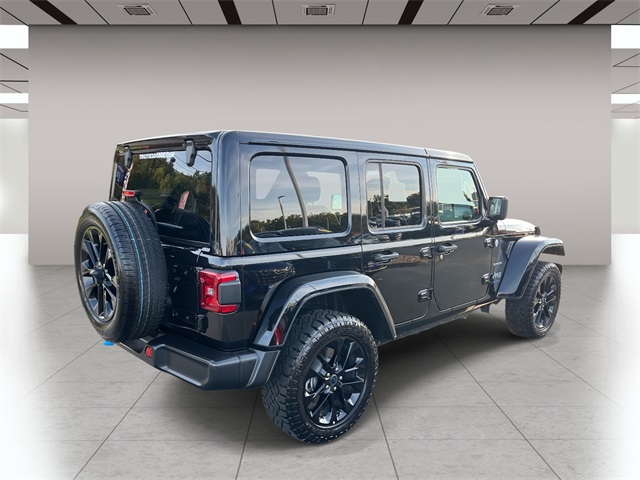 2024 Jeep Wrangler Sahara 4xe photo 2