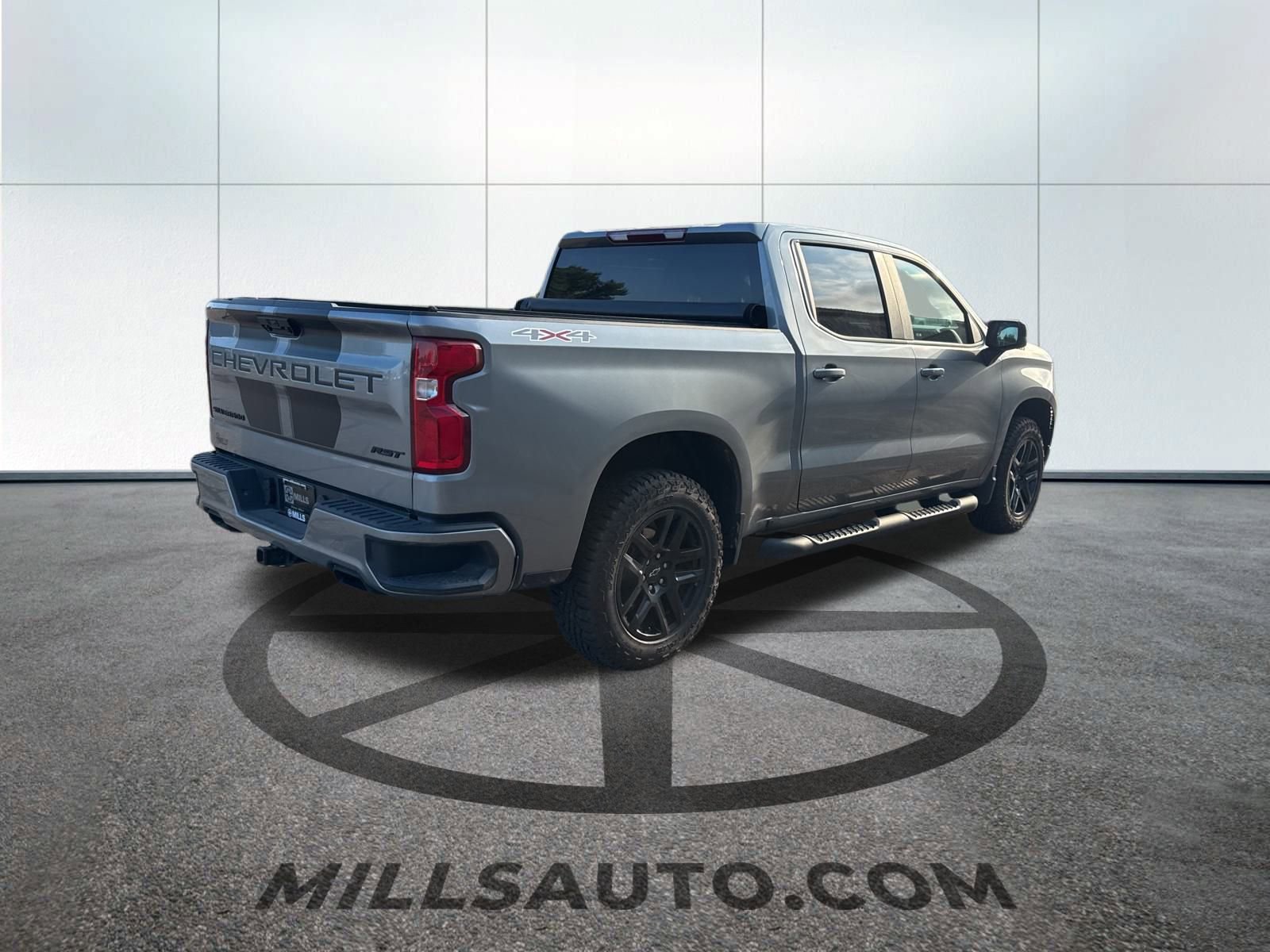 2023 Chevrolet Silverado 1500 RST photo 3