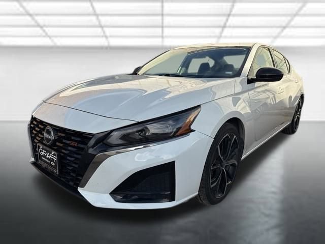 Used 2024 Nissan Altima SR with VIN 1N4BL4CV7RN355784 for sale in Grand Prairie, TX