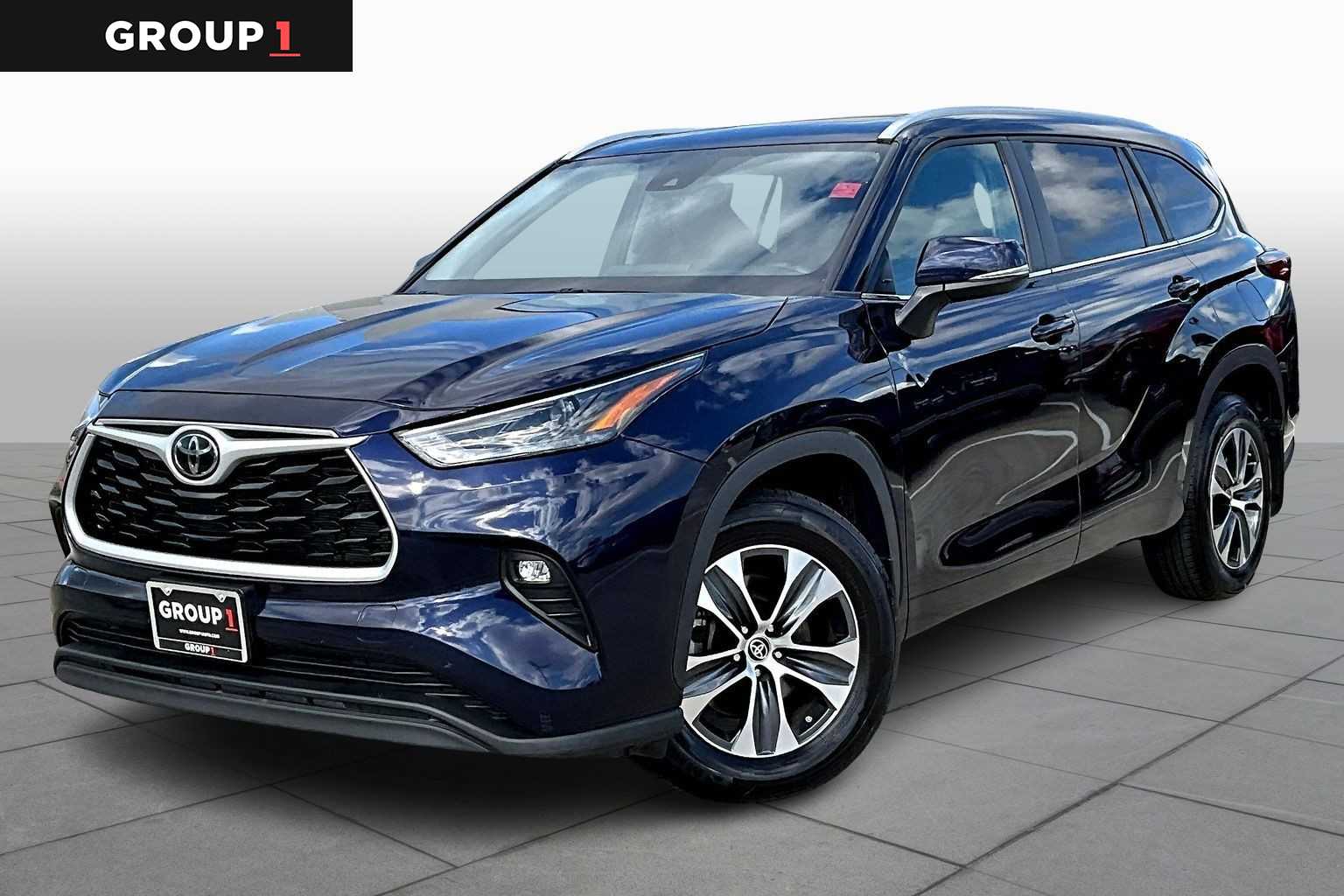2024 Toyota Highlander XLE's photo