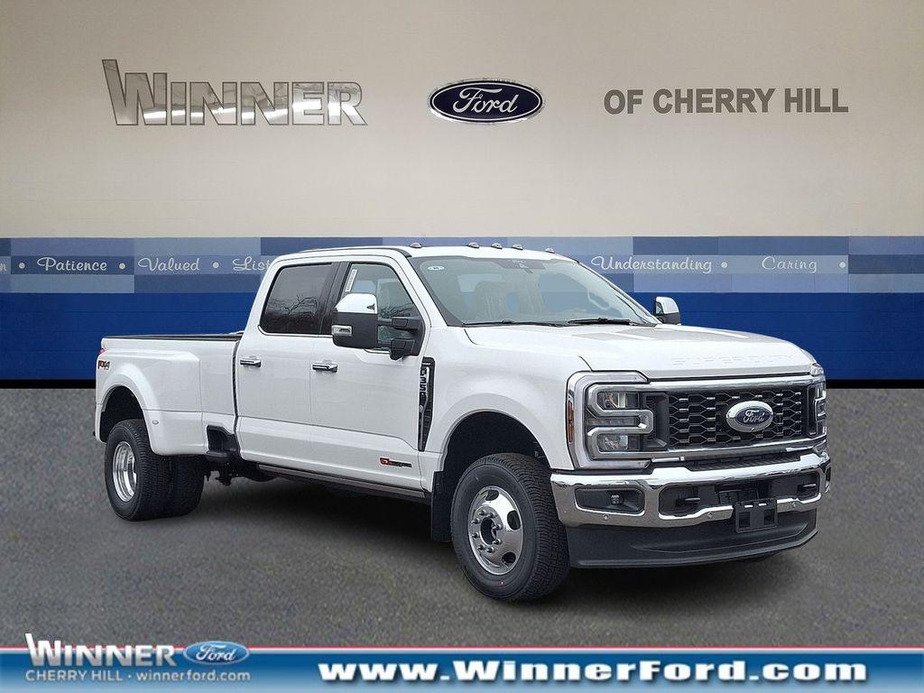 2026 Ford F-350 Super Duty Lariat's photo