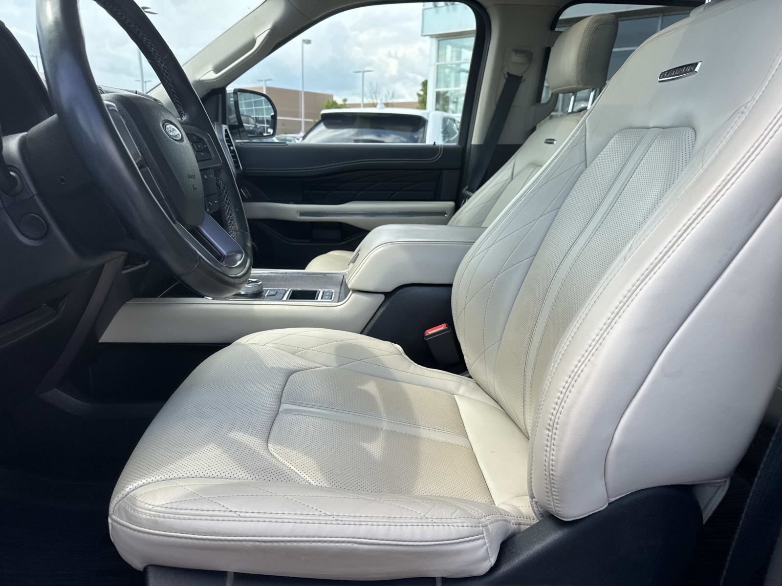 2020 Ford Expedition Platinum photo 15