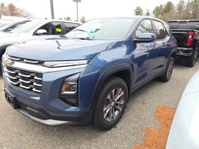 2026 Chevrolet Equinox LT photo 2