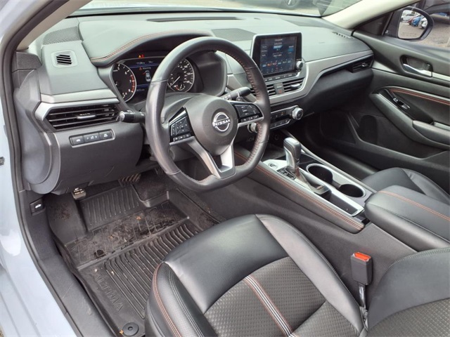 2023 Nissan Altima 2.5 SR photo 4