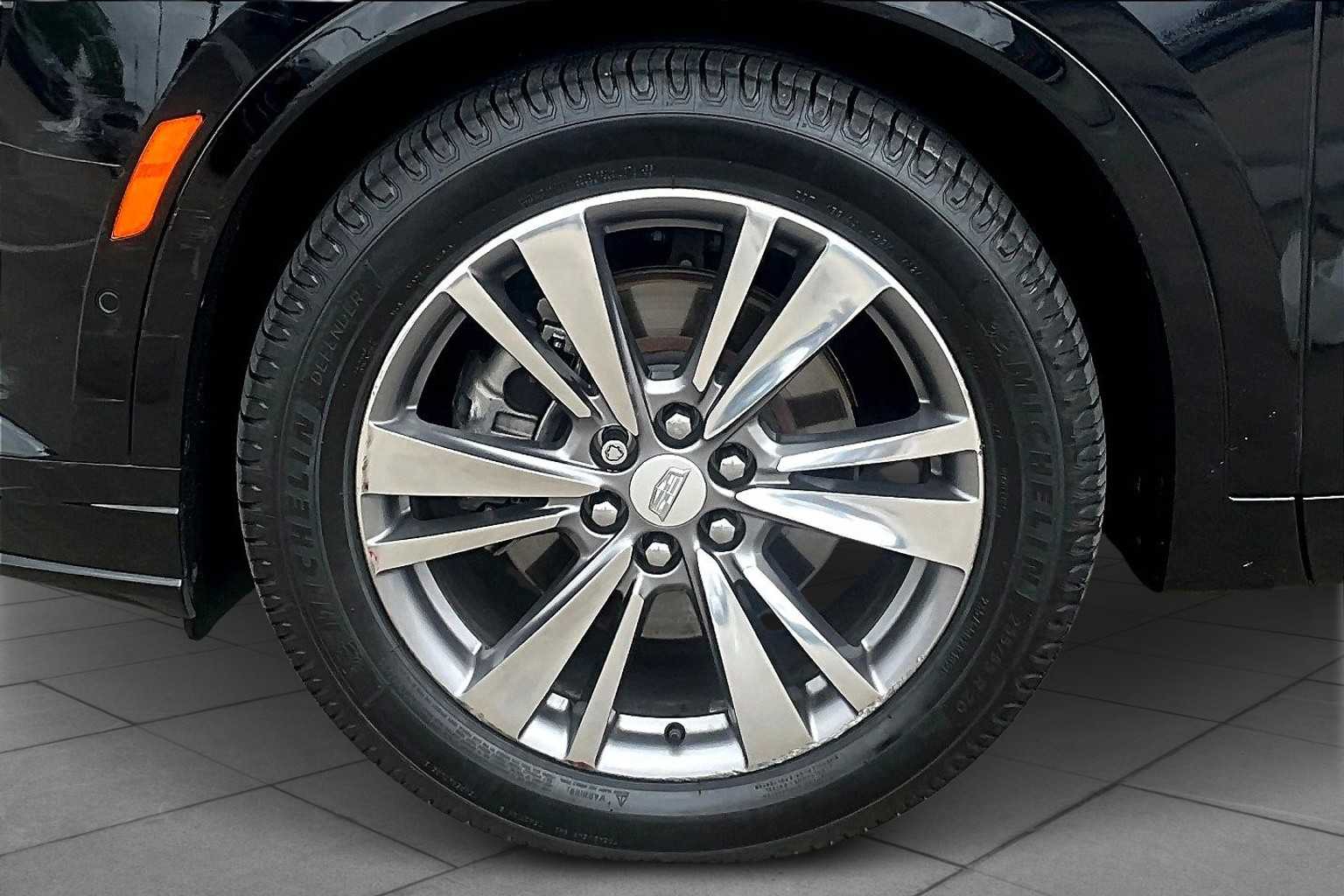 2023 Cadillac XT6 Premium Luxury Sport photo 4