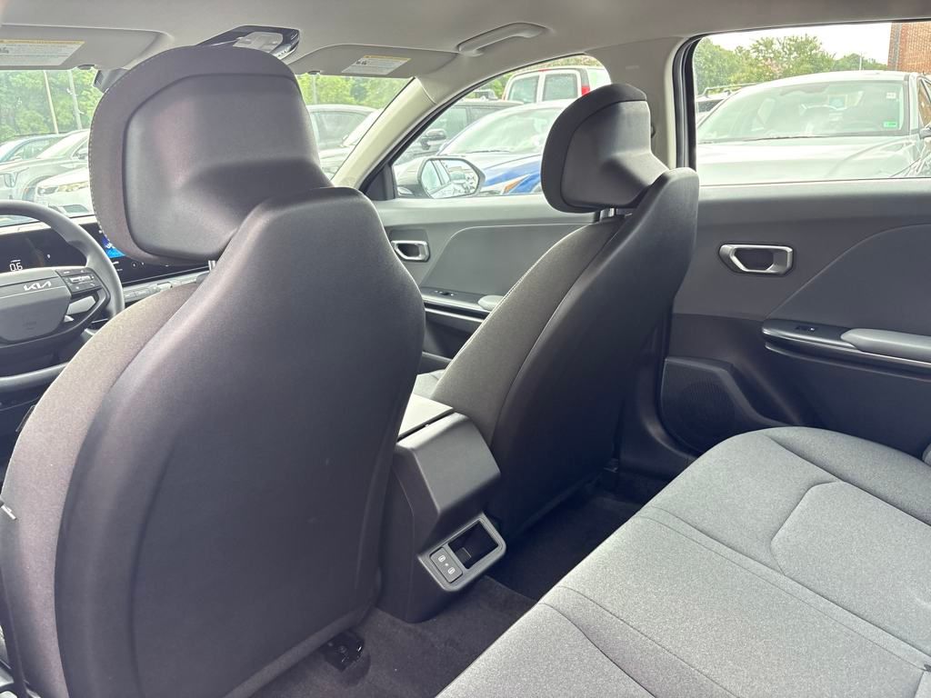 2025 Kia K4 LXS photo 23