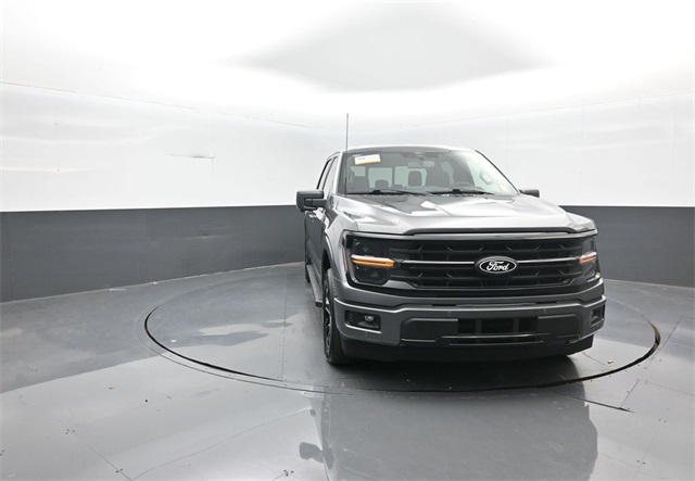 2024 Ford F-150 XLT photo 2