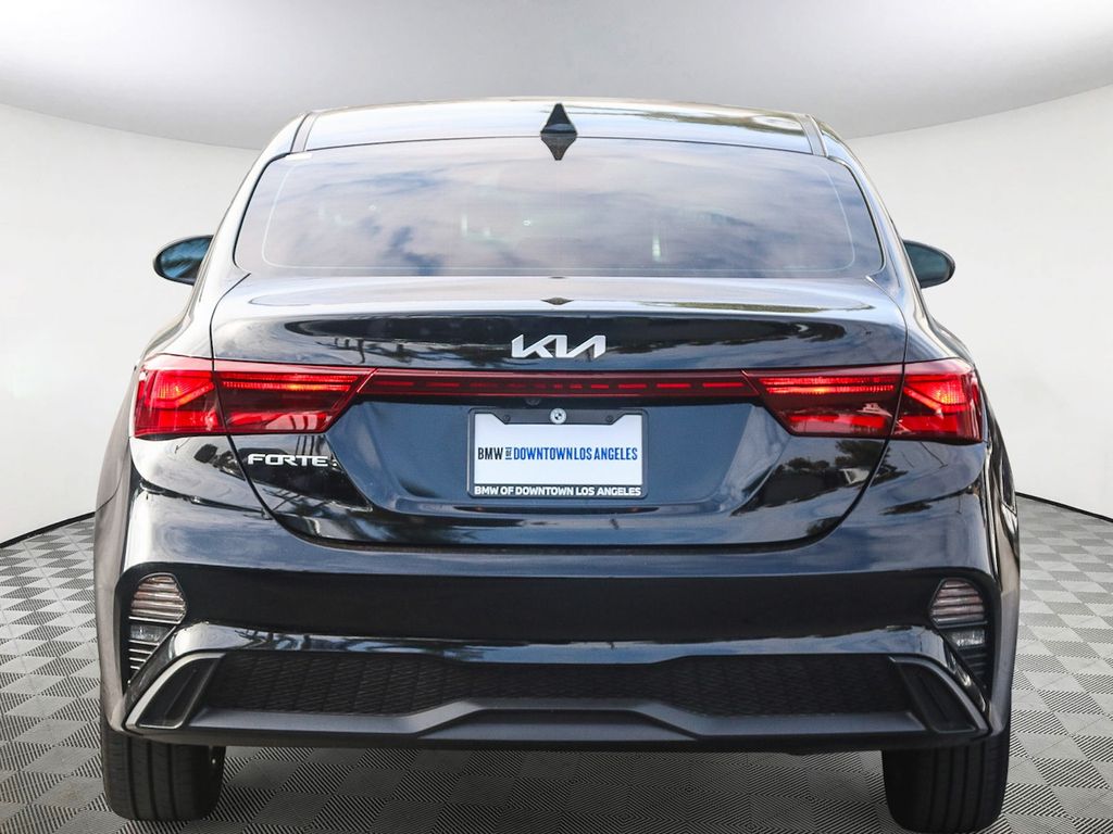 2023 Kia Forte LXS photo 5