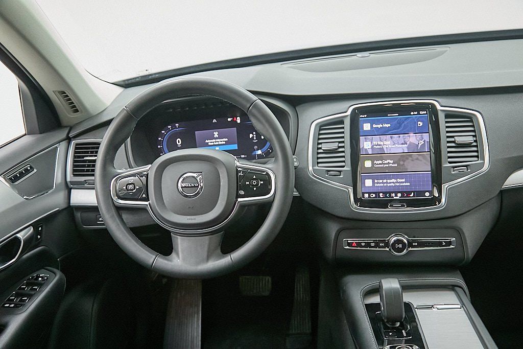 2023 VOLVO XC90 - Image 25