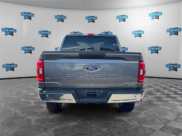 2023 Ford F-150 XLT photo 2