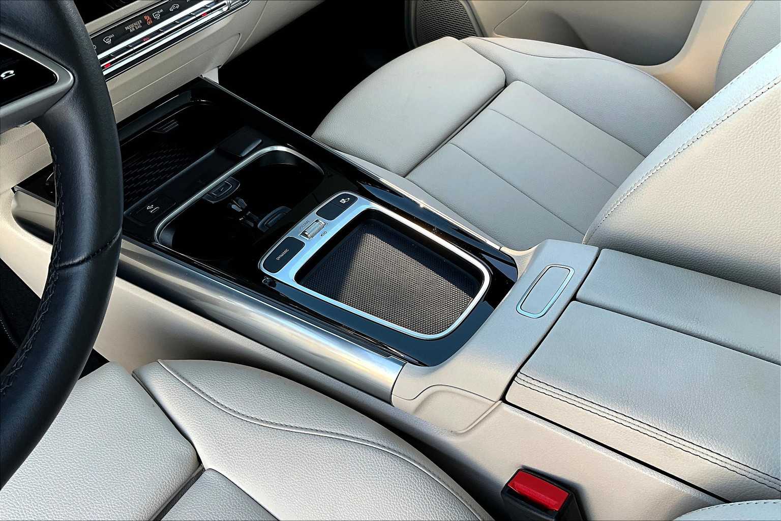 2025 Mercedes Benz GLA 250 photo 16