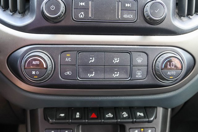 Used 2022 Summit White Chevrolet Z71 image 26