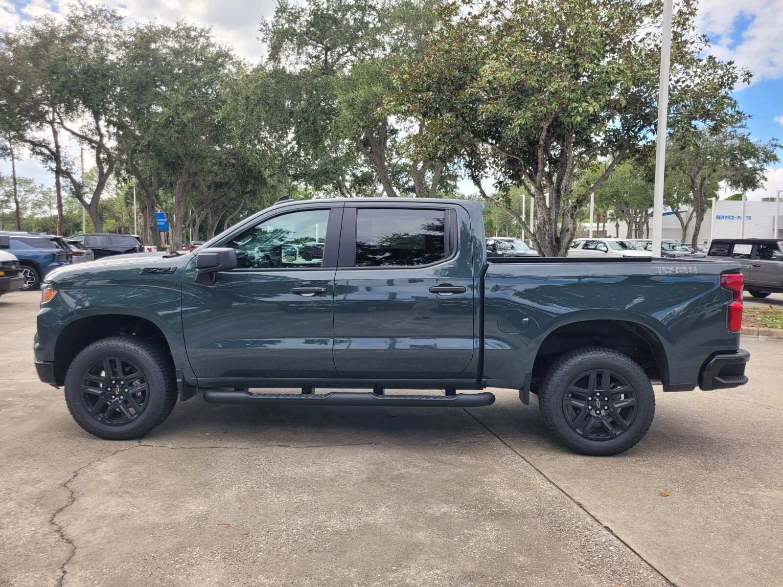 2026 Chevrolet Silverado 1500 Custom Trail Boss photo 2