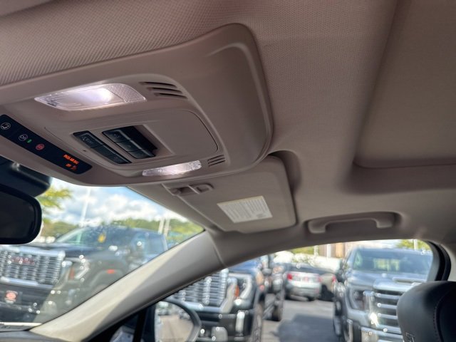 2023 Buick Envision Essence photo 21