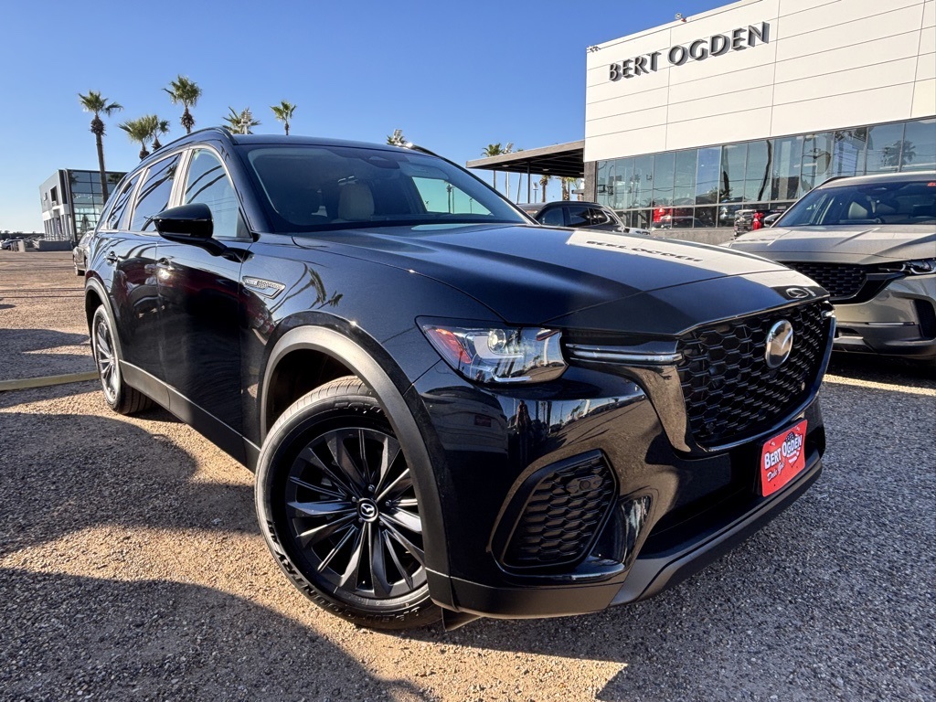 2025 Mazda CX-70 Preferred Package's photo