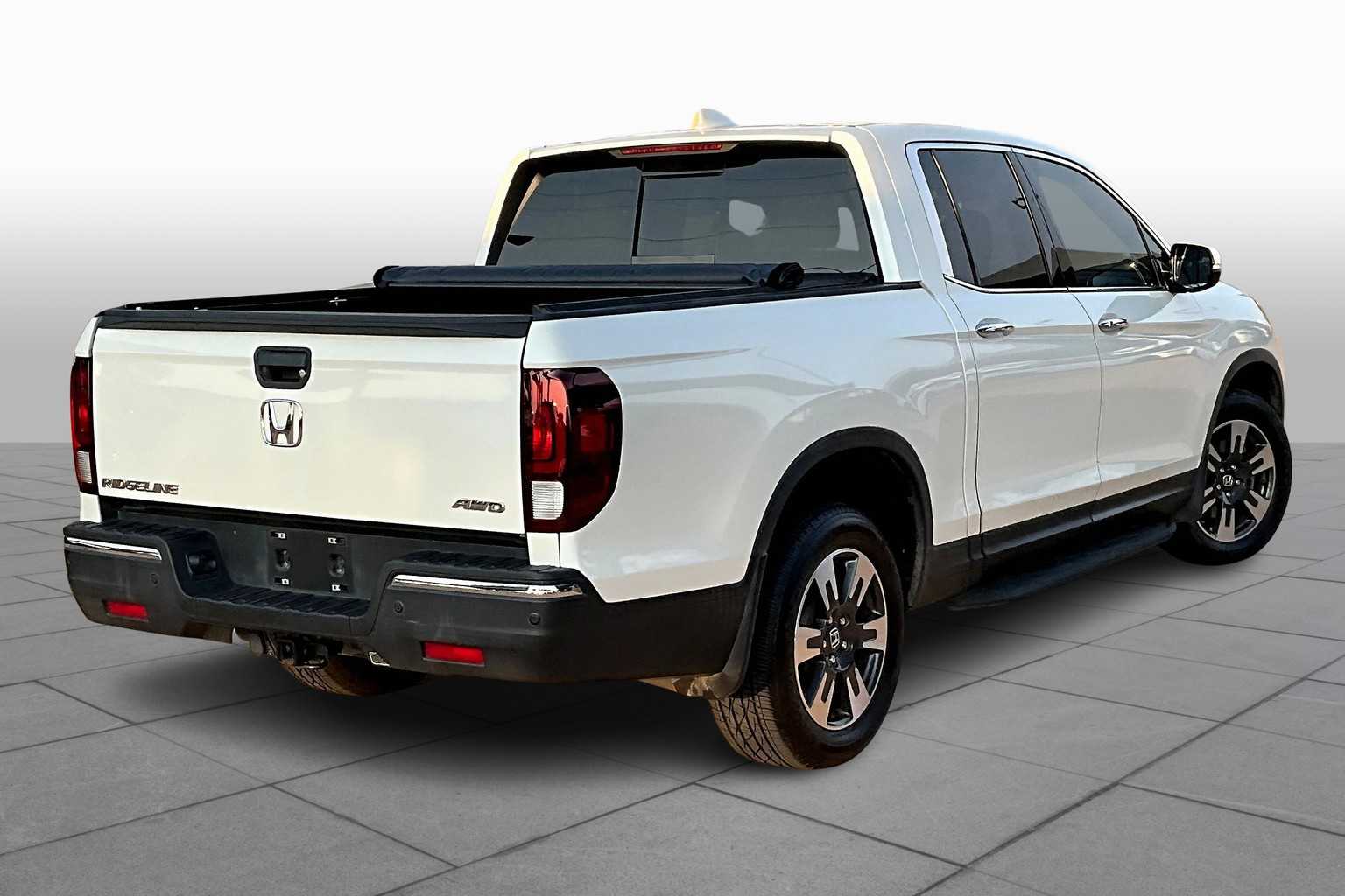 2019 Honda Ridgeline RTL-E photo 10