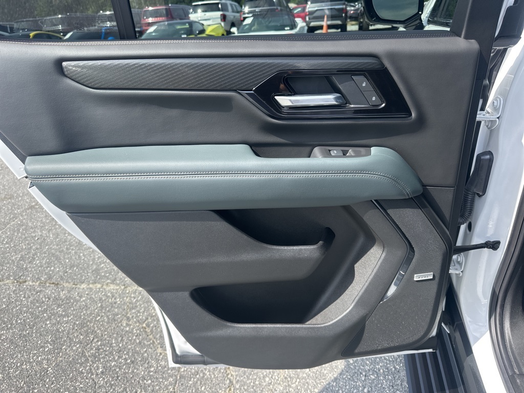2025 Gmc Yukon AT4 photo 29