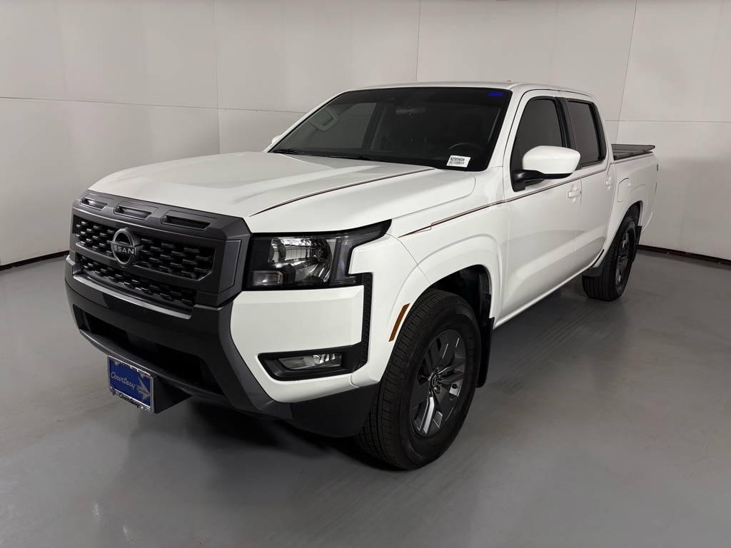 2025 Nissan Frontier SV photo 3
