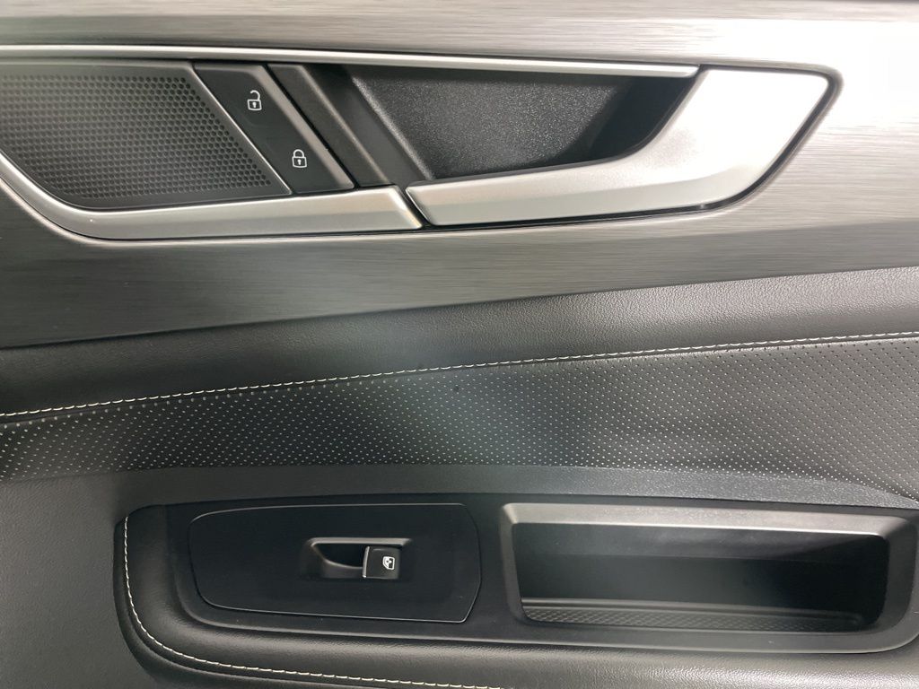 2024 Volkswagen Atlas Cross Sport SE Technology photo 13