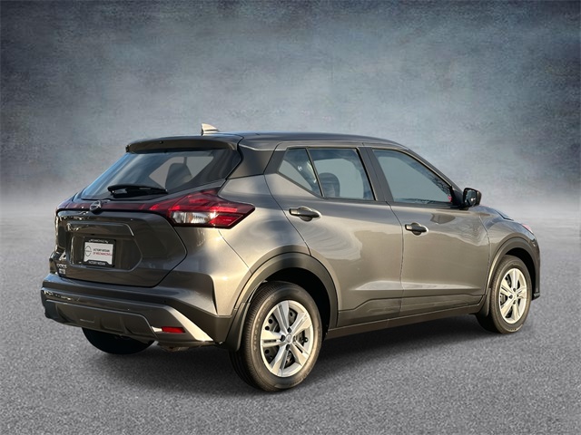 2025 Nissan Kicks Play S photo 2