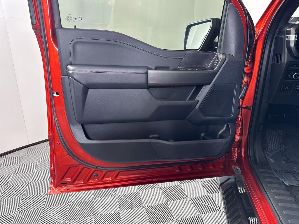 2023 Ford F-150 XLT photo 40