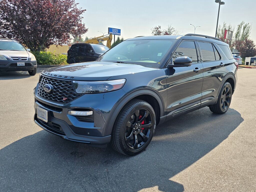 2023 Ford Explorer ST photo 2
