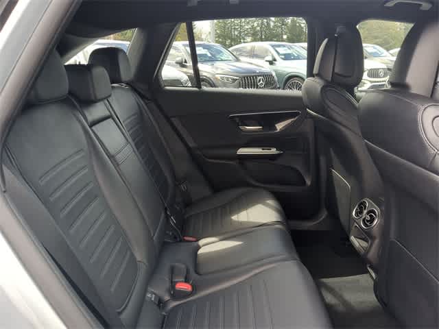 2025 Mercedes Benz GLC 300 4MATIC photo 12