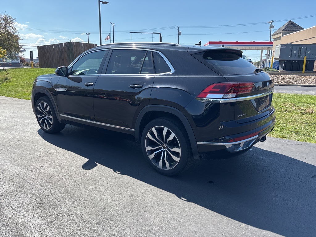 2021 Volkswagen Atlas Cross Sport V6 SEL R-Line photo 4
