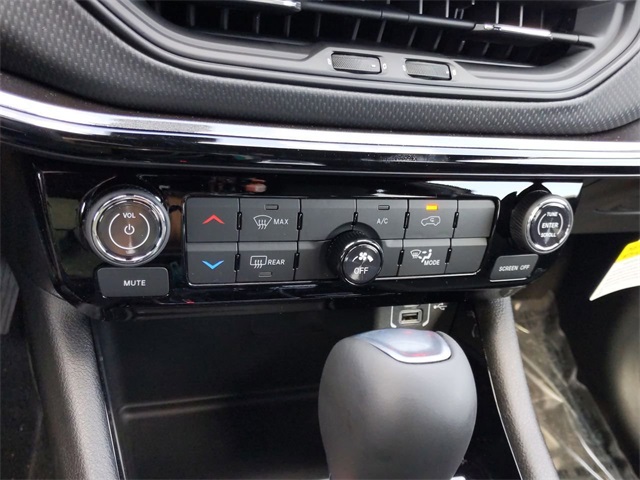 2026 Jeep Compass Latitude photo 33