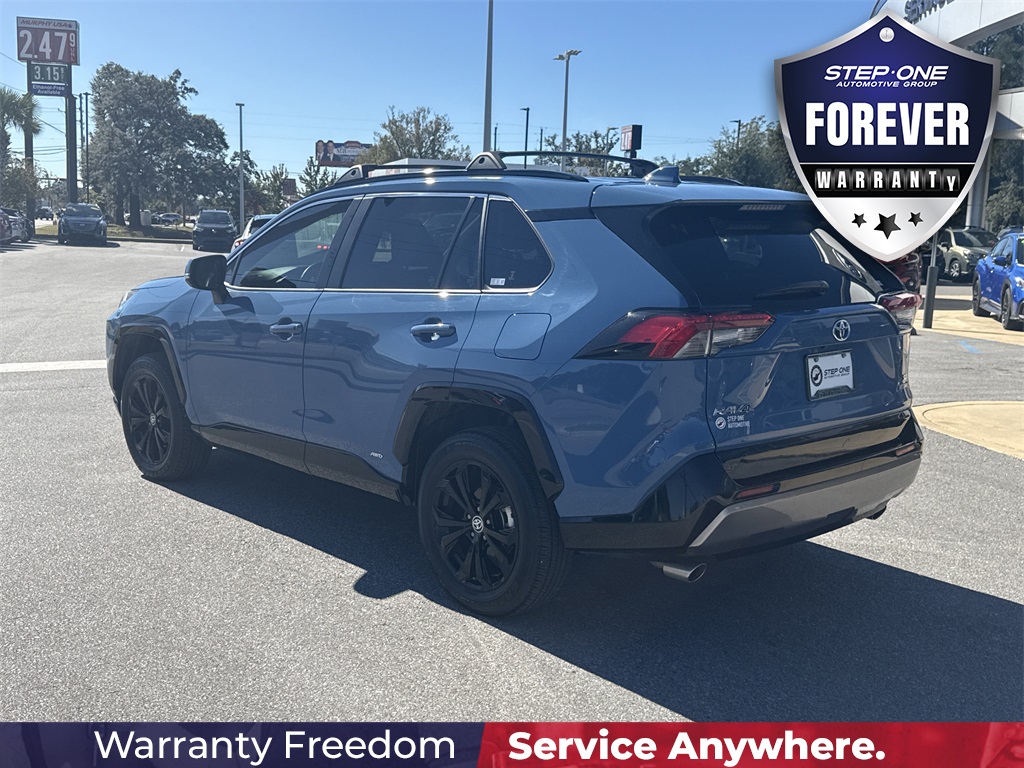 2024 Toyota RAV4 Hybrid SE photo 3