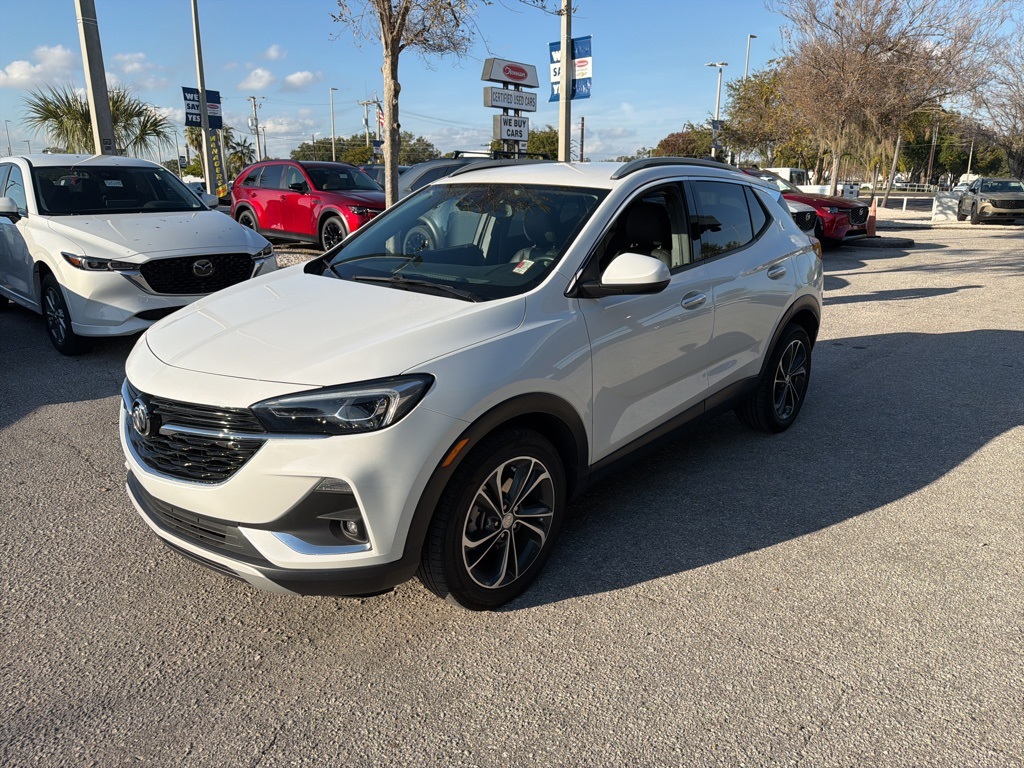 2022 Buick Encore GX Essence's photo