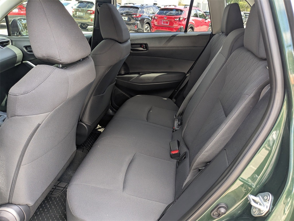2022 Toyota Corolla Cross LE photo 10